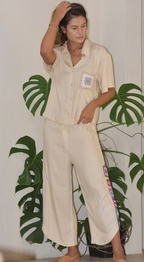 Calça Pantacourt Bege SunFlowers